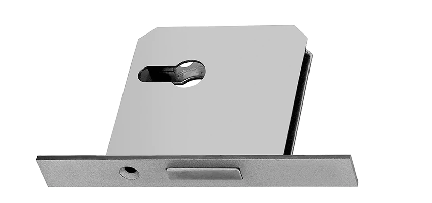 Fix A Deadbolt Door Lock in Willowbrook, California