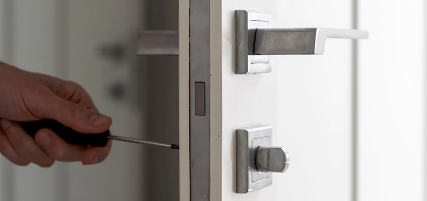 Automotive Lock Installation in Willowbrook, CA